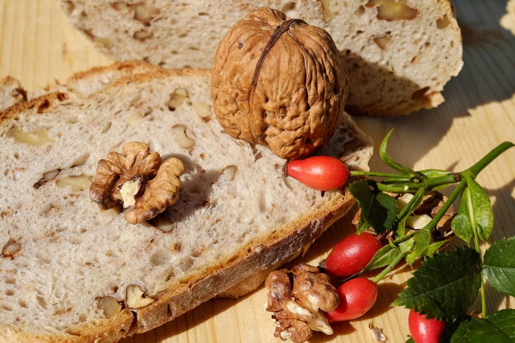 bread with nuts